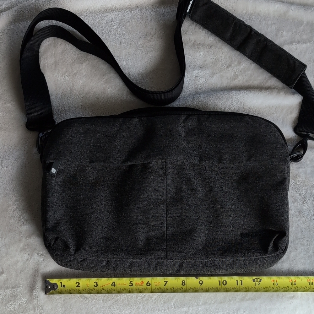 Incase Charcoal Gray Men's Messenger Bag